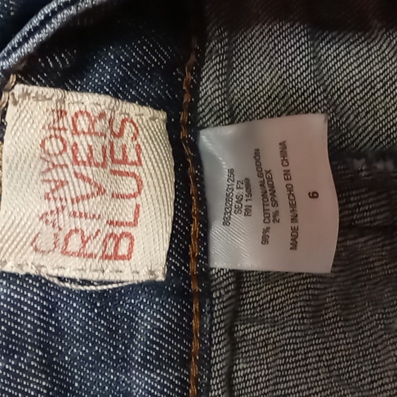 Canyon River Blues Jean Size 6 w 22in Inseam w Design Back Pocket Stitching - Picture 4 of 4